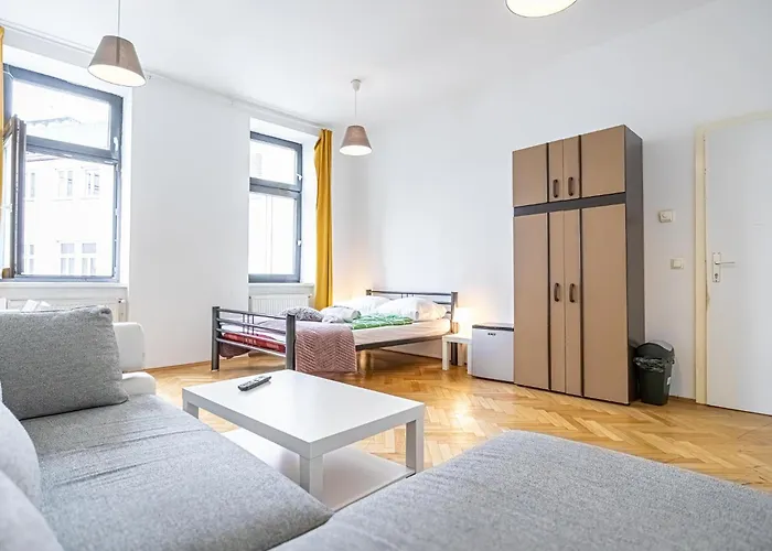 Διαμέρισμα Lovely 4br Garden By Lorenz Boehler & Danube