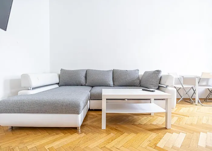 Διαμέρισμα Lovely 4br Garden By Lorenz Boehler & Danube *
