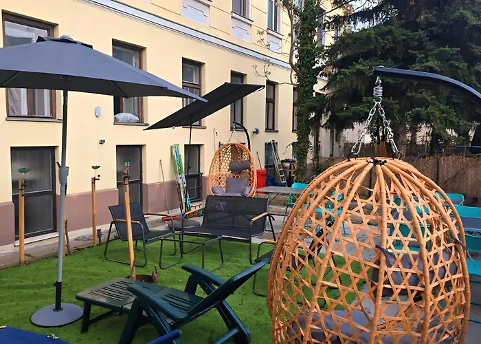 Lovely 4br Garden By Lorenz Boehler & Danube Διαμέρισμα *